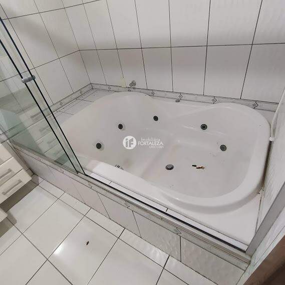 Casa à venda no Conjunto Tucumã: 