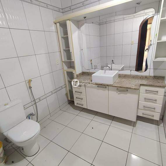 Casa à venda no Conjunto Tucumã: 