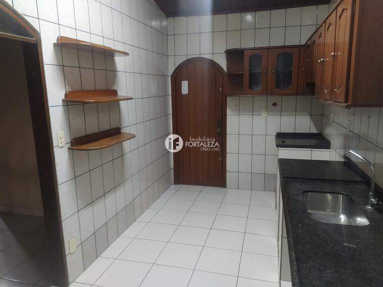 Casa à venda no Conjunto Tucumã: