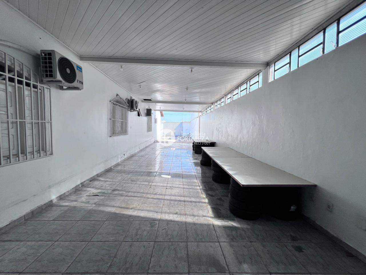 Casa à venda no Conjunto Mariana: