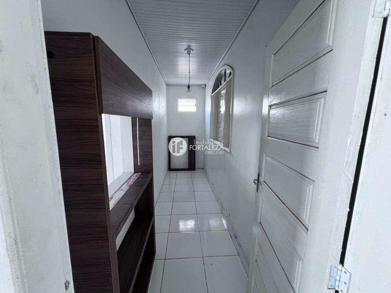 Casa à venda no Conjunto Mariana: 
