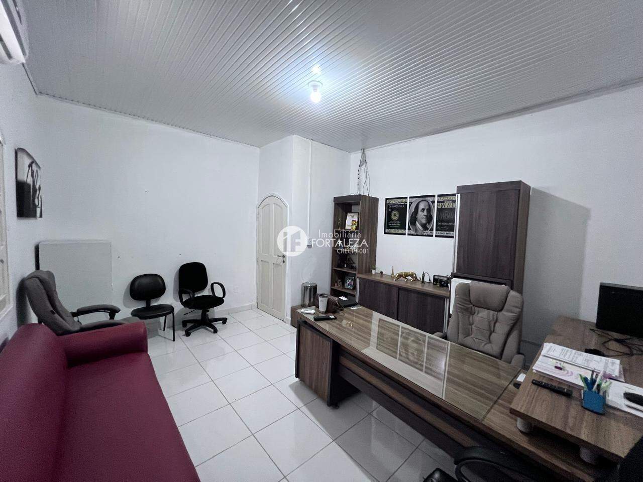 Casa à venda no Conjunto Mariana: