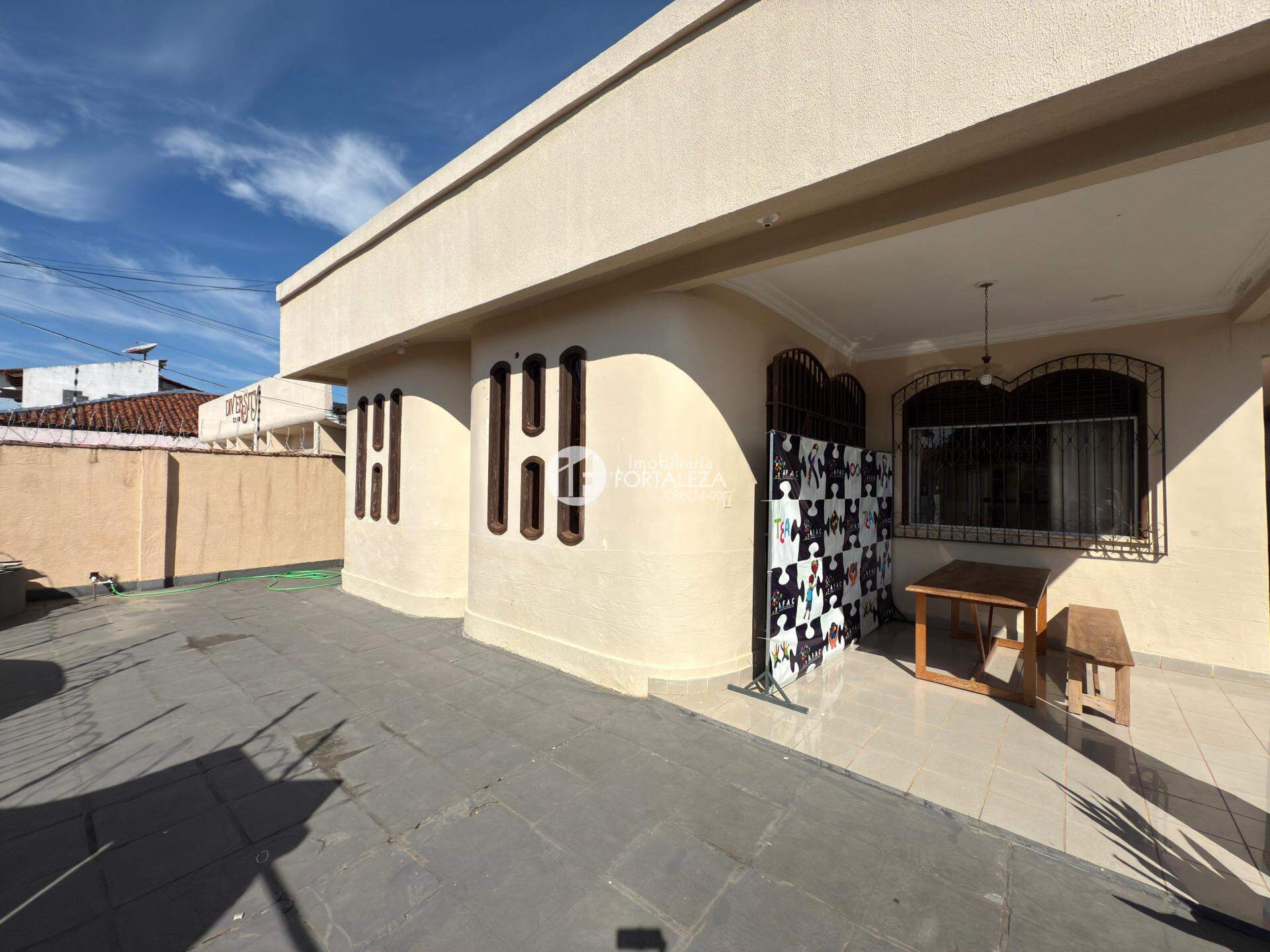 Casa à venda no Isaura Parente: 