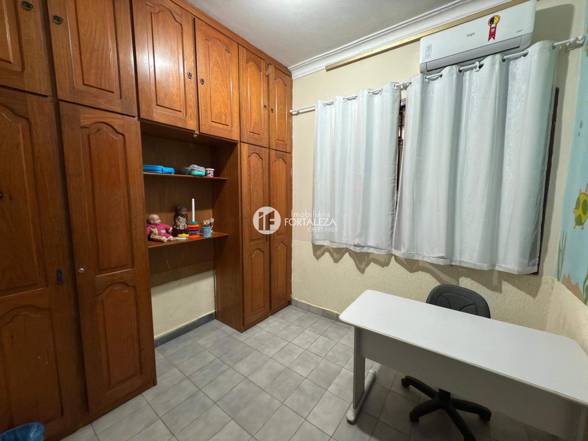Casa à venda no Isaura Parente: 