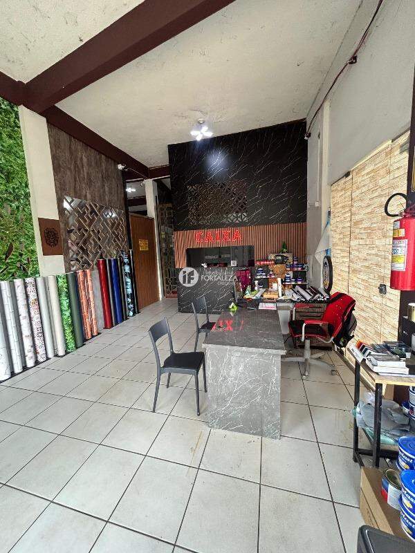 Área Comercial à venda no Isaura Parente: 