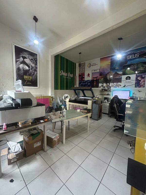 Área Comercial à venda no Isaura Parente: 