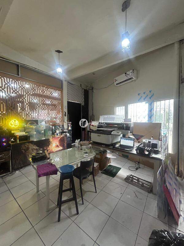 Área Comercial à venda no Isaura Parente: 