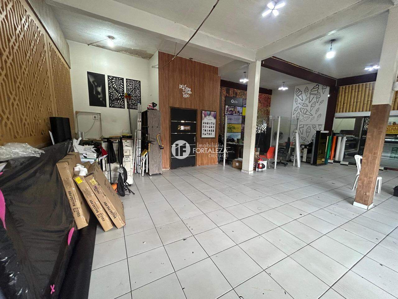 Área Comercial à venda no Isaura Parente: 