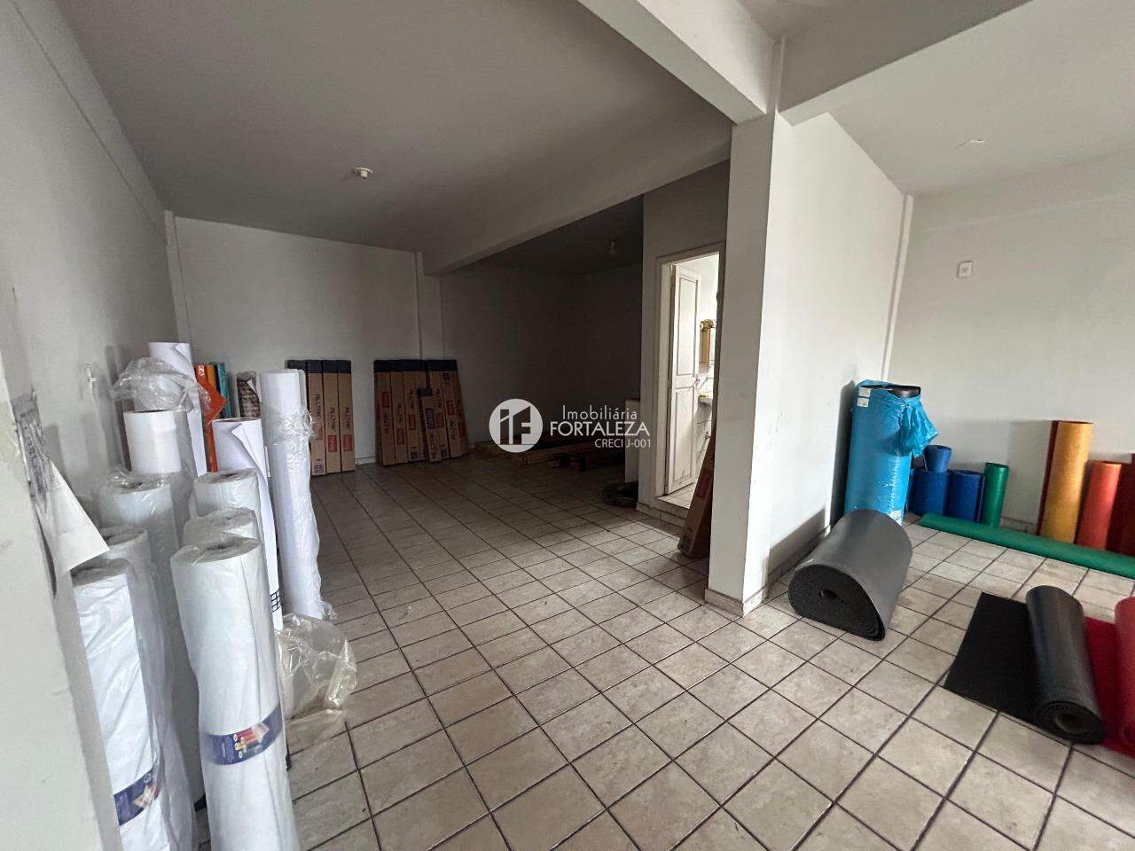 Área Comercial à venda no Isaura Parente: 