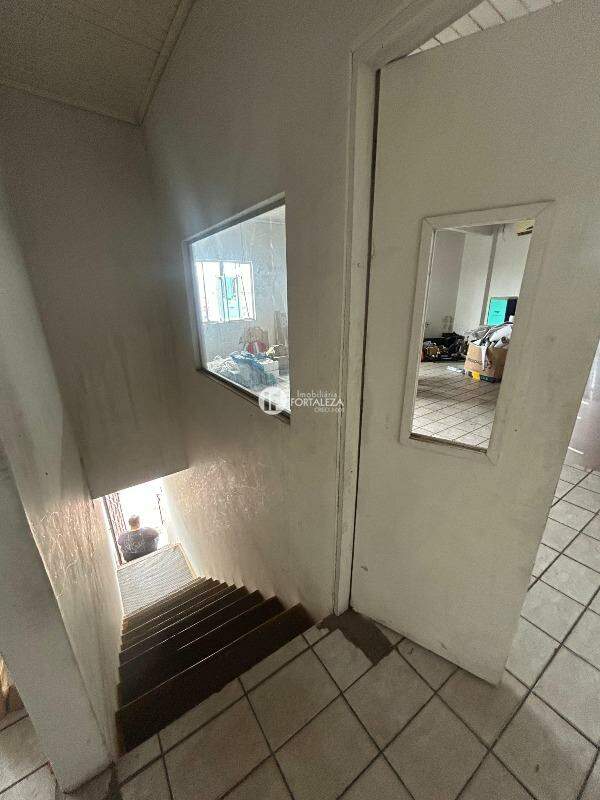Área Comercial à venda no Isaura Parente: 