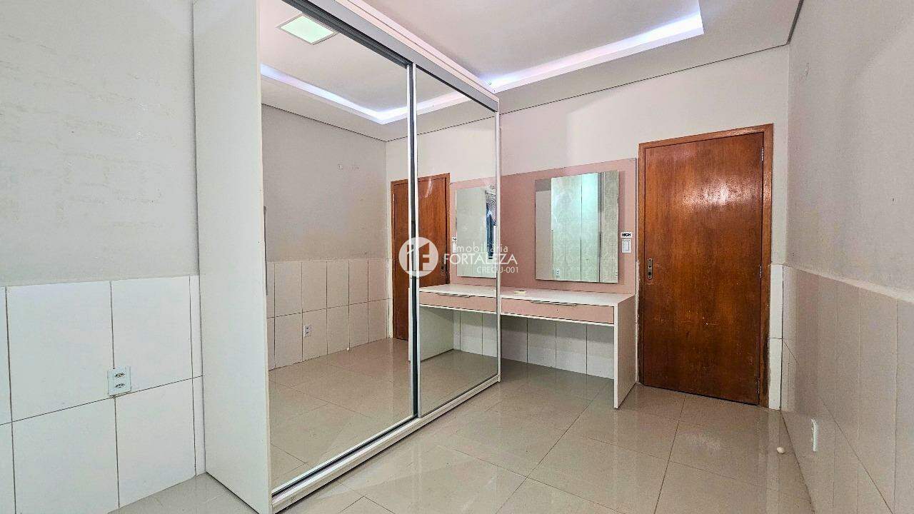 Casa à venda no Floresta: 