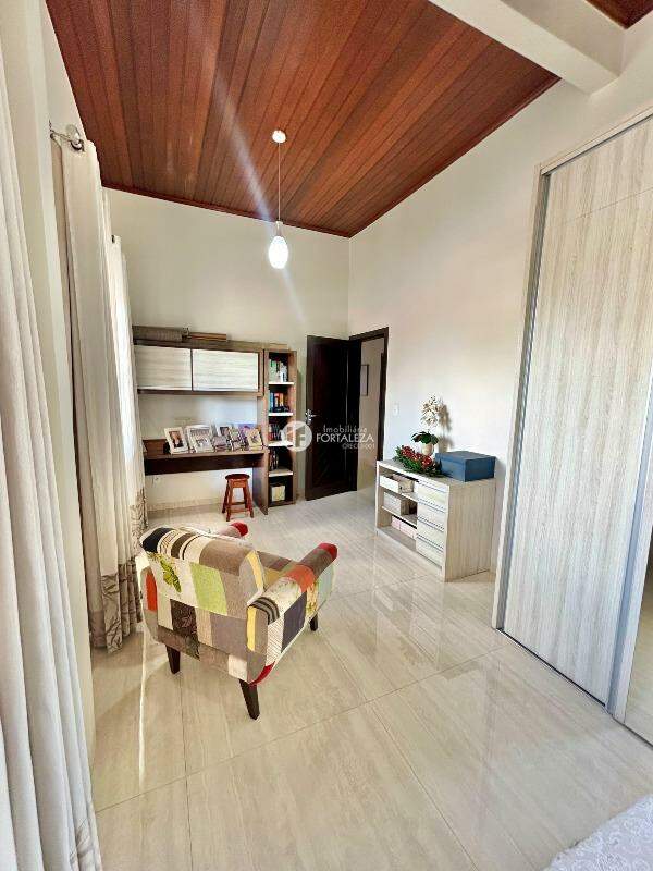 Casa Residencial à venda no Bosque: 