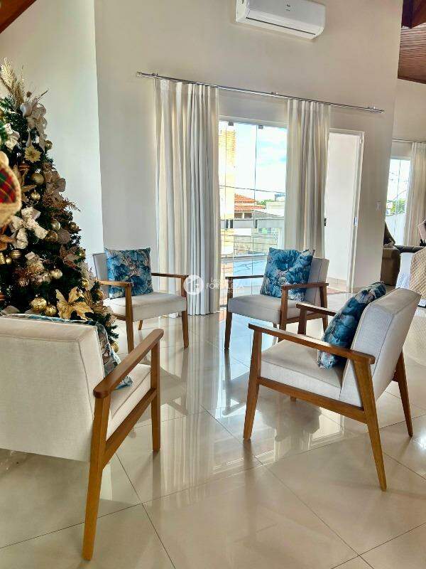 Casa Residencial à venda no Bosque: 