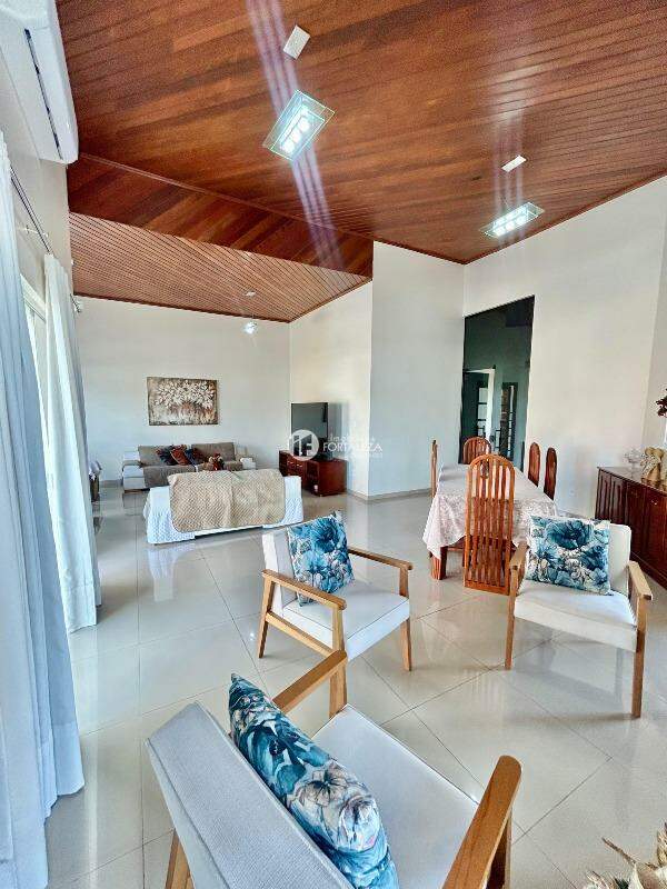 Casa Residencial à venda no Bosque: 