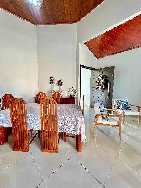 Casa Residencial à venda no Bosque: 