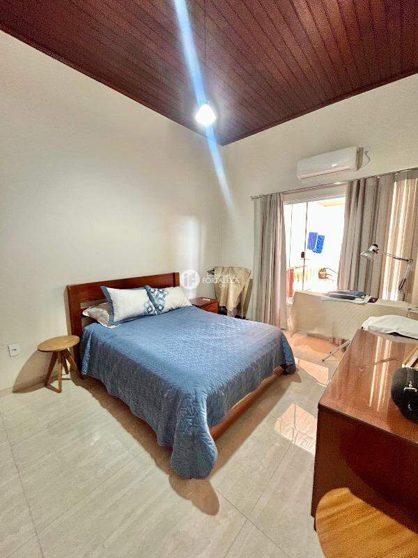 Casa Residencial à venda no Bosque: 