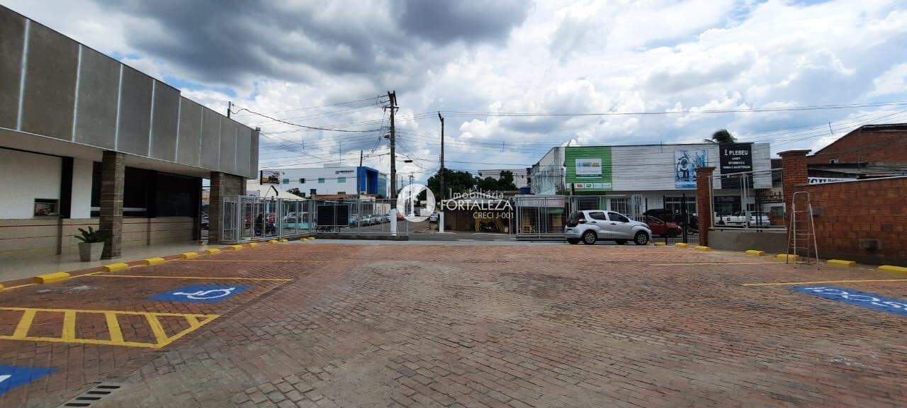 Sala para aluguel no Bosque: 