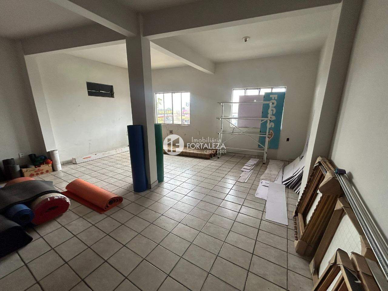 Sala para aluguel no Bosque: 