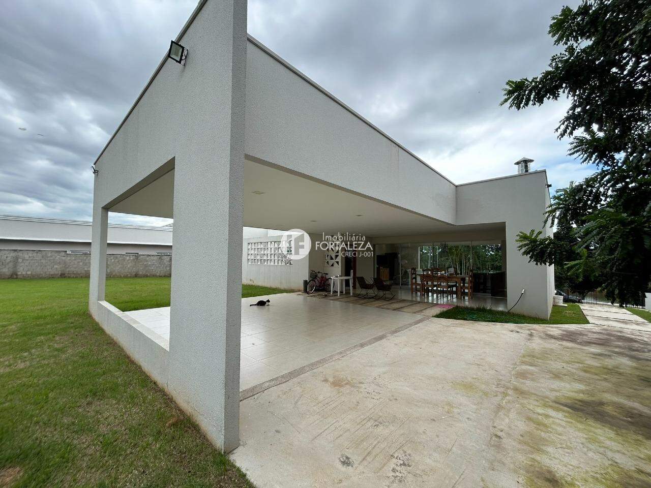 Casa à venda no Chácara Ipê: 