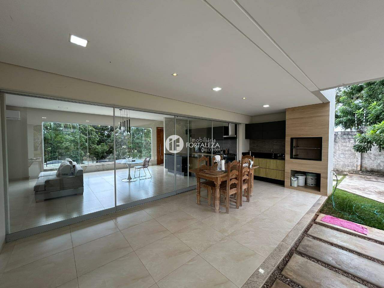Casa à venda no Chácara Ipê: 