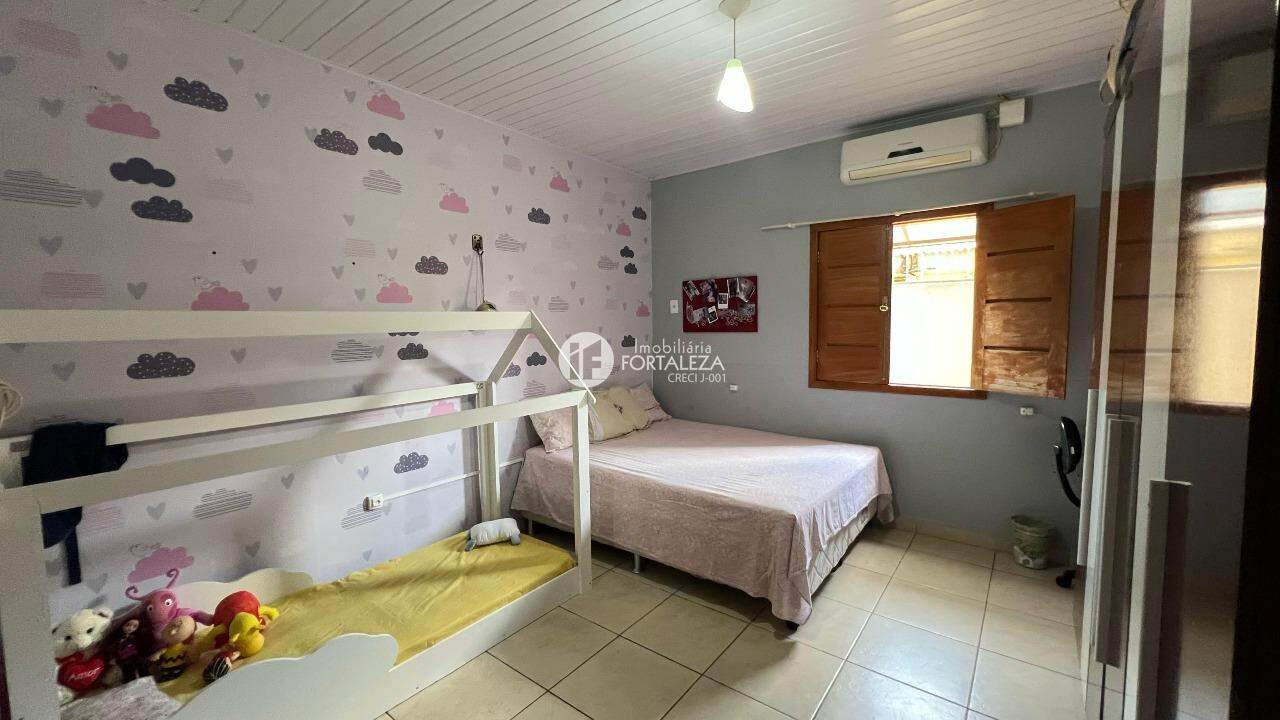 Casa à venda no Conjunto Adalberto Sena: 