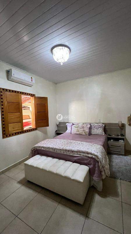 Casa à venda no Conjunto Adalberto Sena: 