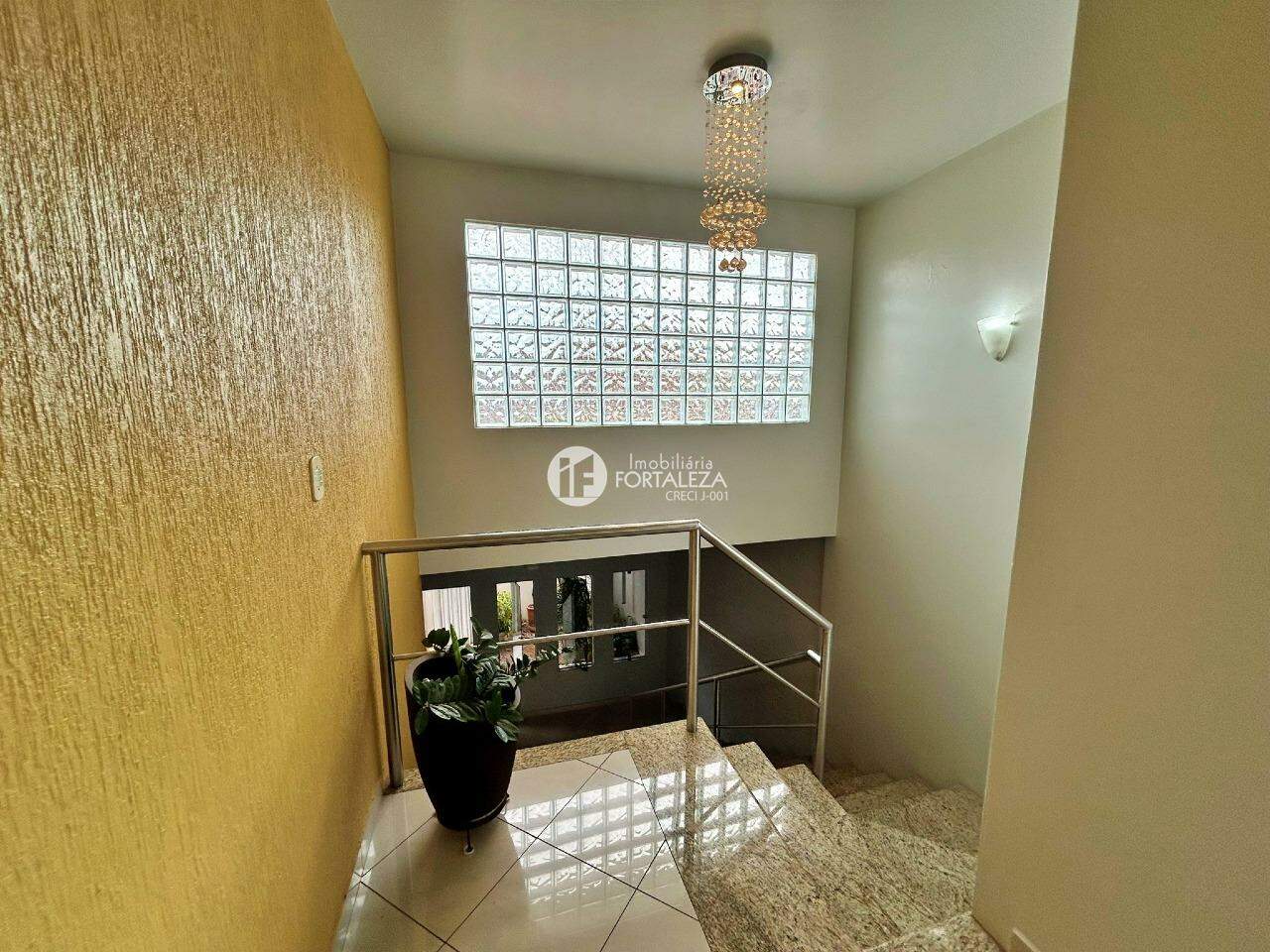 Casa Residencial à venda no Jardim Tropical: 