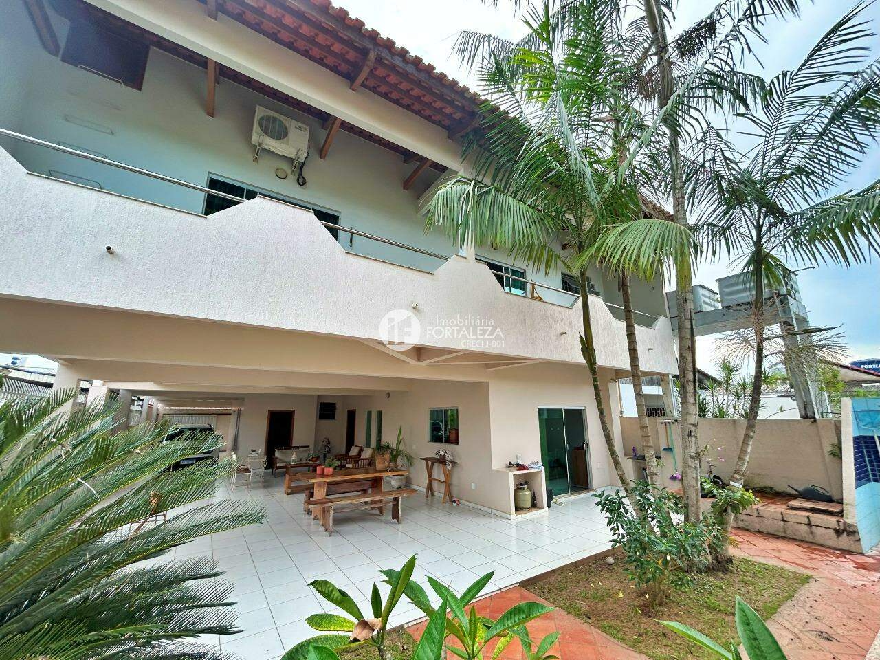 Casa Residencial à venda no Jardim Tropical: 