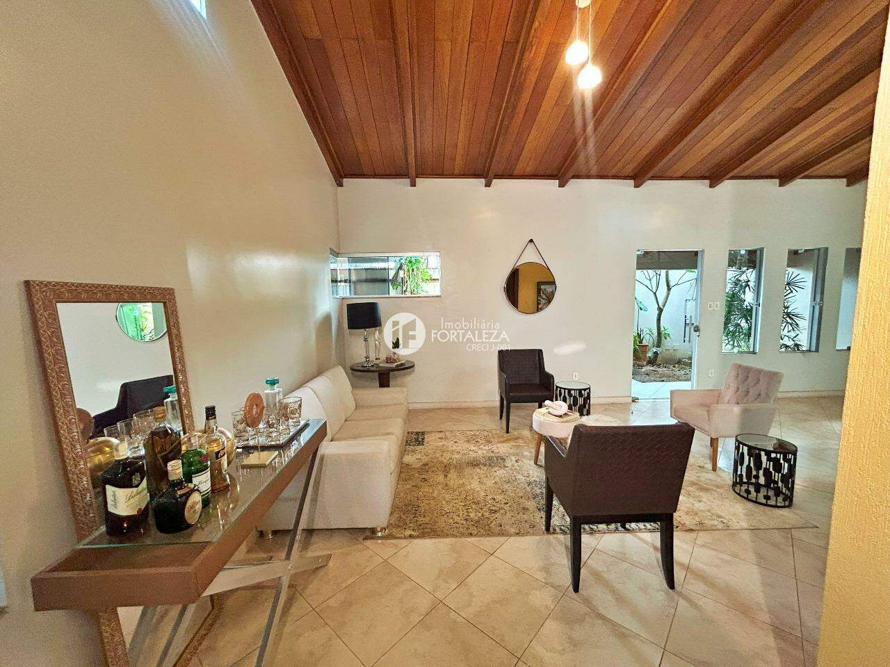 Casa Residencial à venda no Jardim Tropical: 