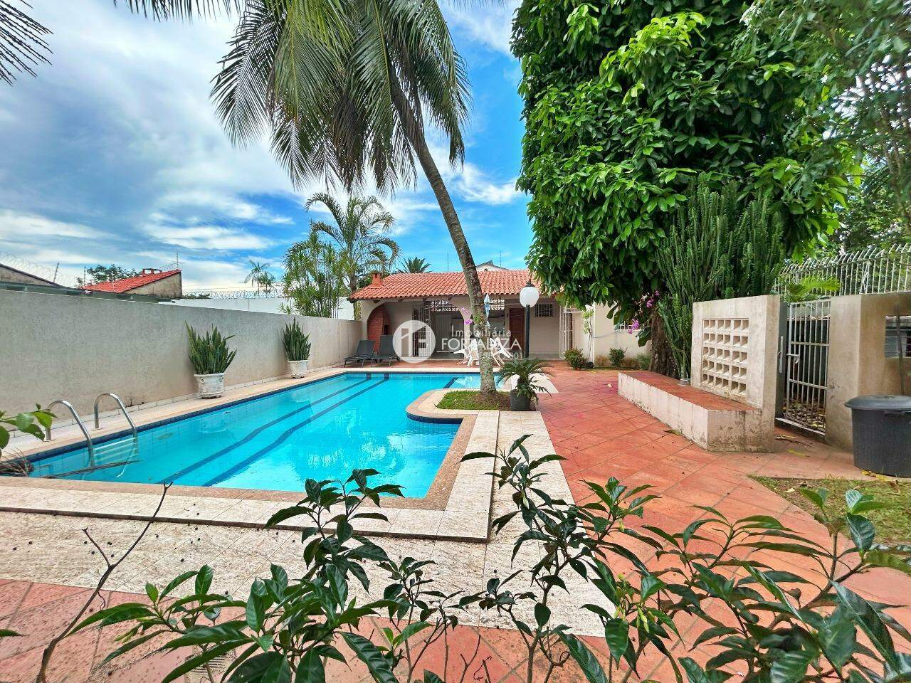 Casa Residencial à venda no Jardim Tropical: 