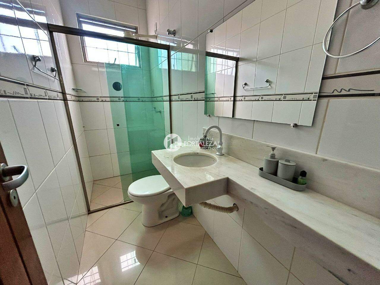 Casa Residencial à venda no Jardim Tropical: 