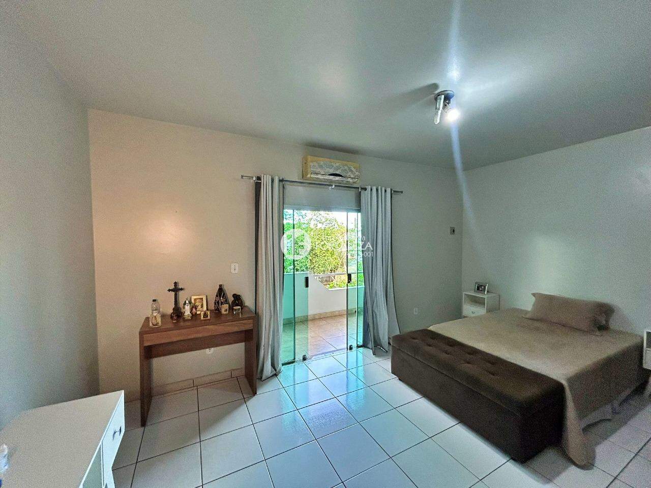 Casa Residencial à venda no Jardim Tropical: 