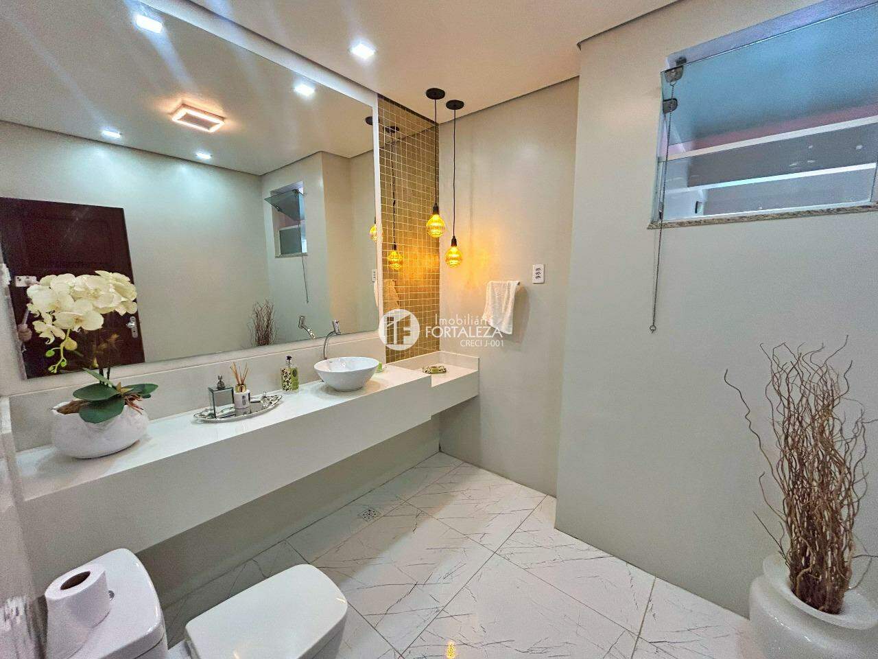 Casa Residencial à venda no Jardim Tropical: 