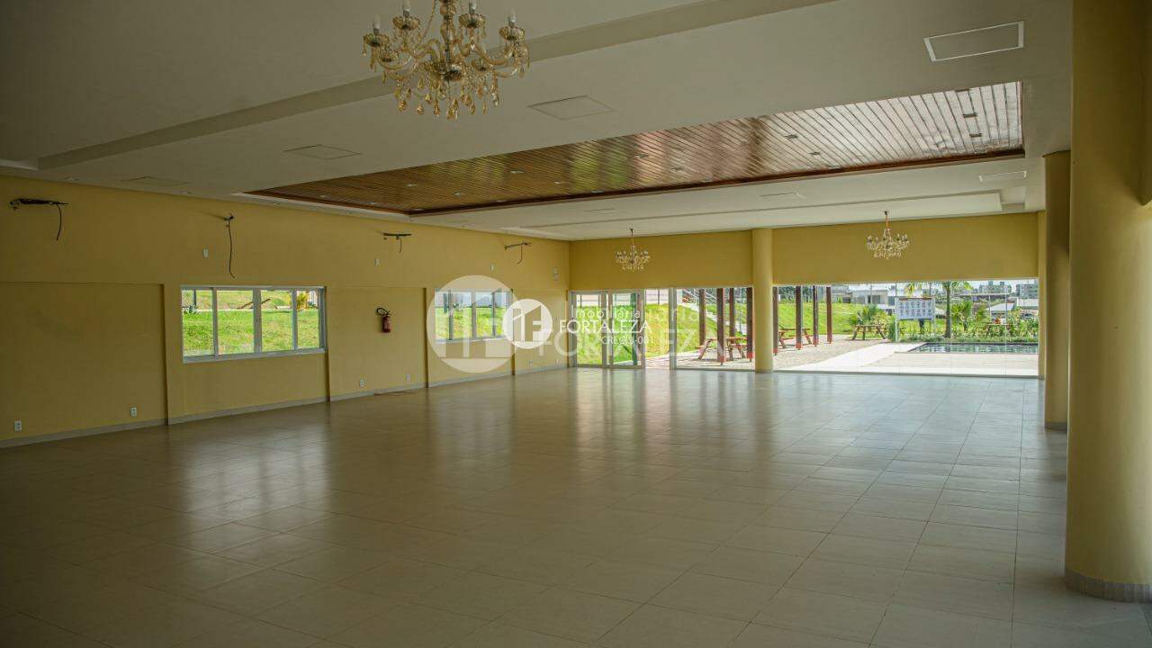 Terreno à venda no Condomínio Swiss Park: 