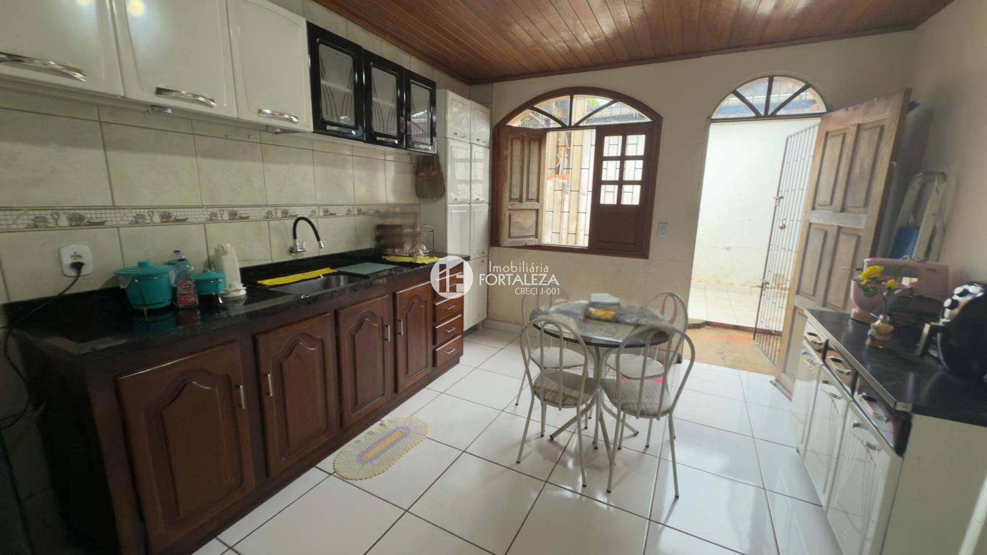 Casa Residencial à venda no Conjunto Tangará: 