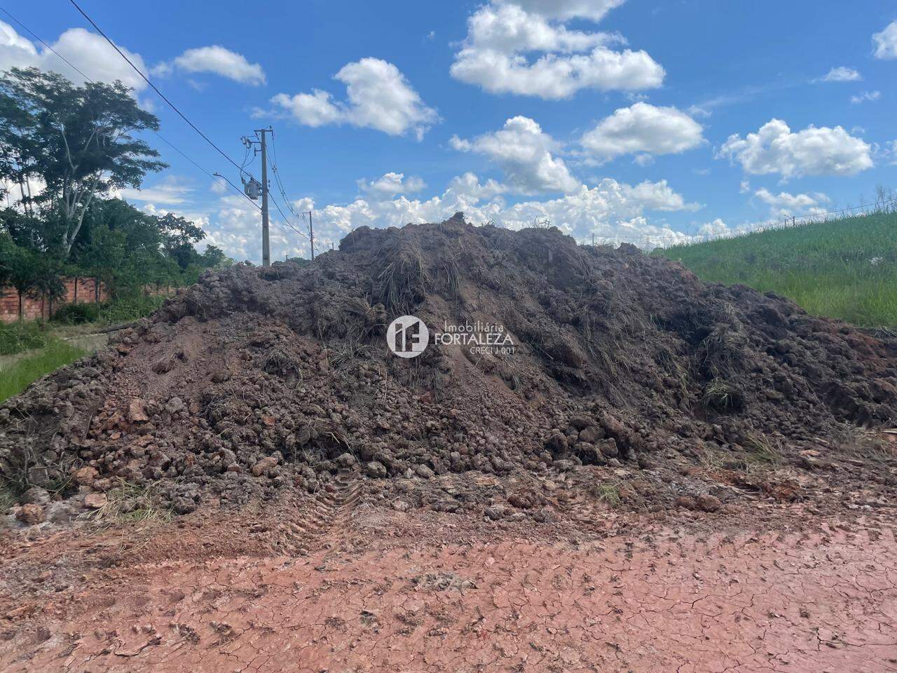 Lote à venda no Portal Ipê: 