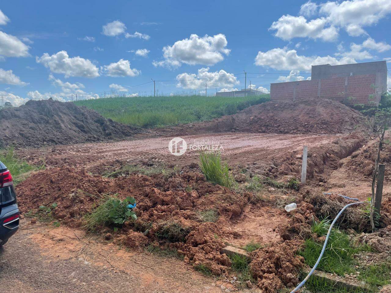 Lote à venda no Portal Ipê: 