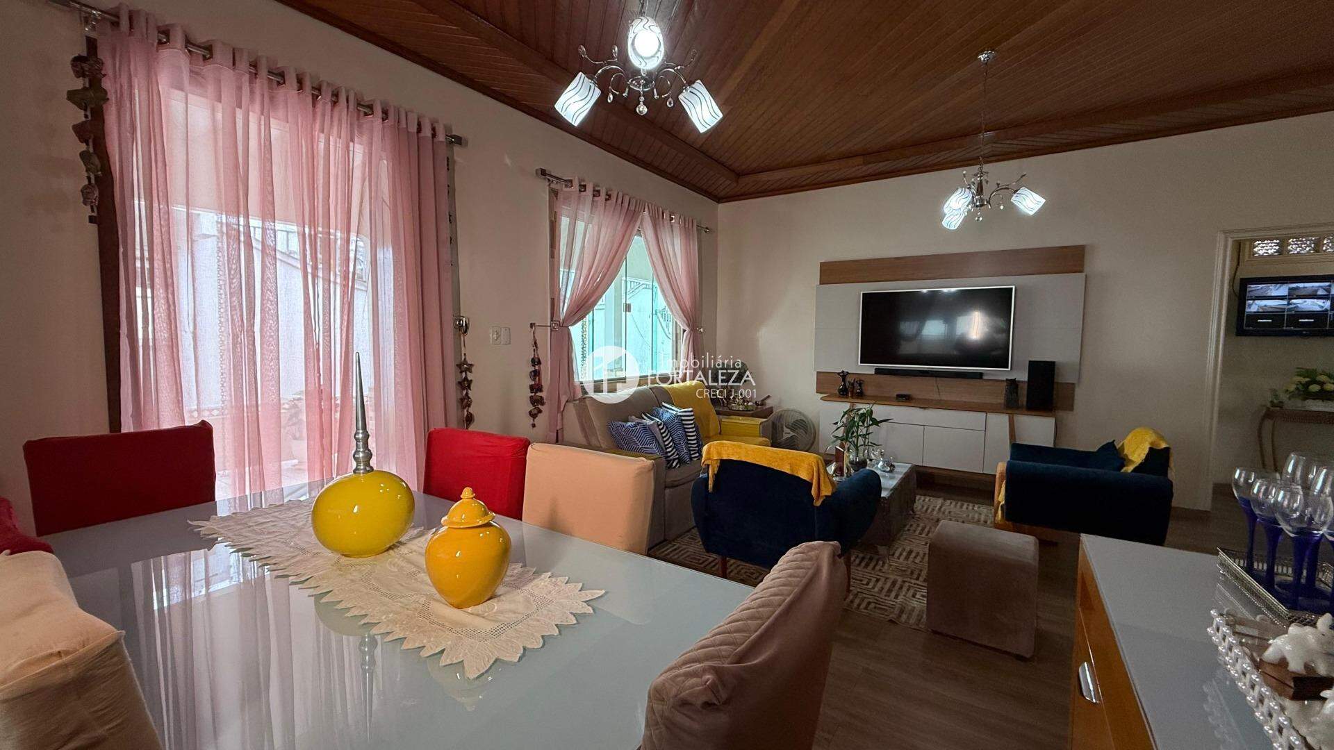 Casa à venda no Vila Ivonete: 