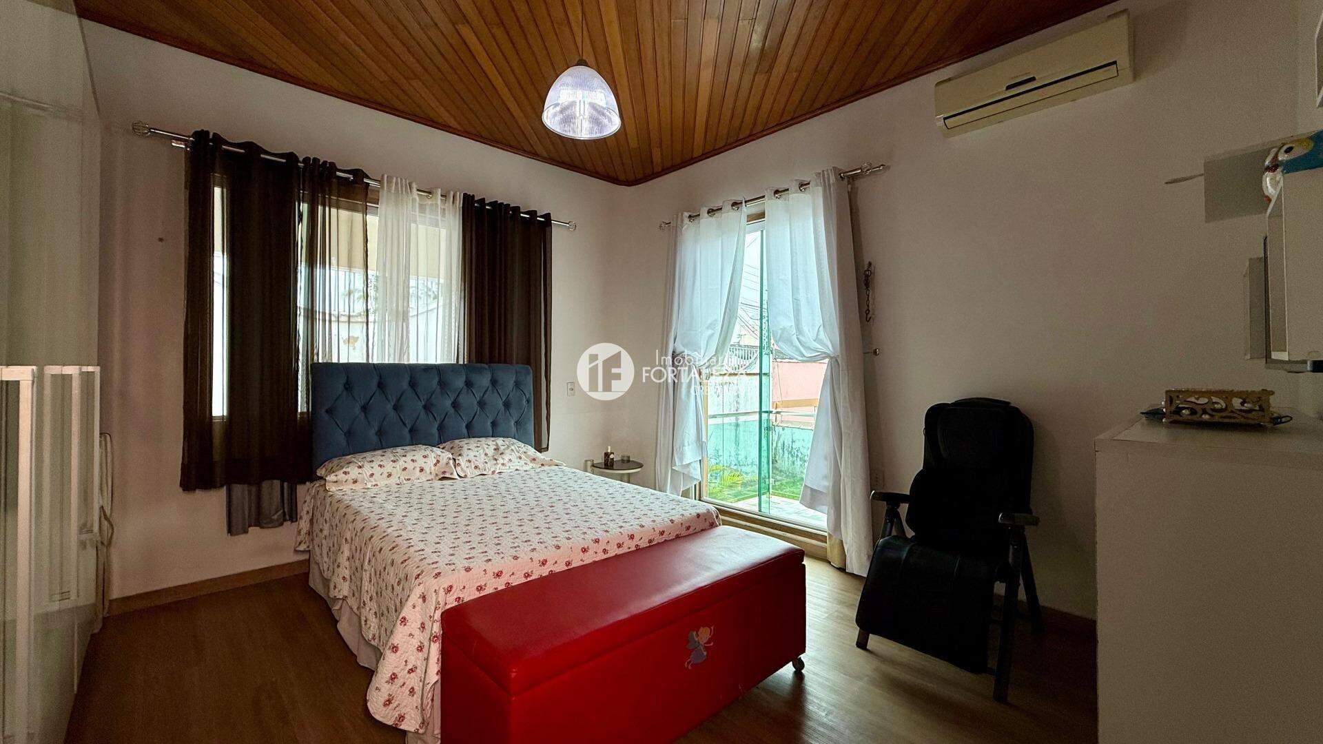 Casa à venda no Vila Ivonete: 