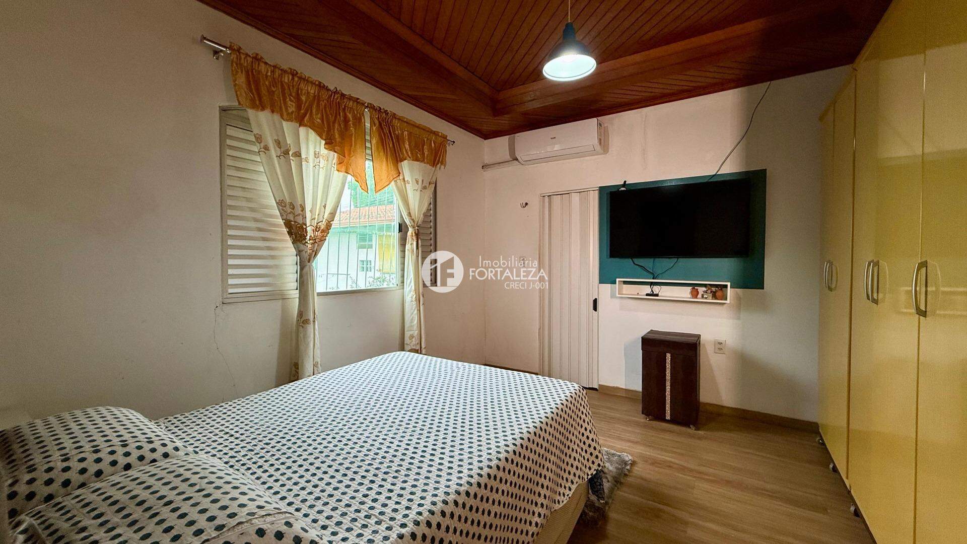 Casa à venda no Vila Ivonete: 