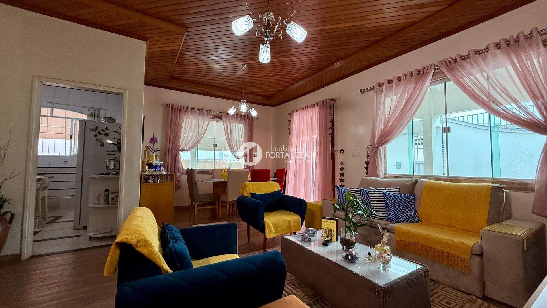 Casa à venda no Vila Ivonete: 