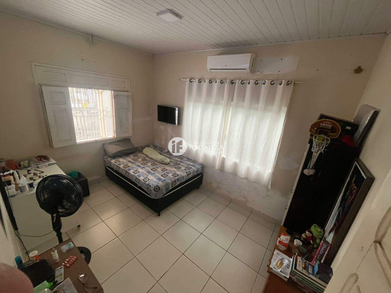 Casa Residencial à venda no Conjunto Xavier Maia: 