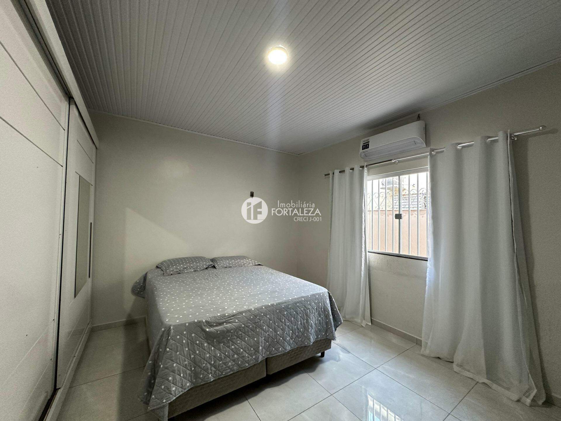 Casa à venda no Cohab do Bosque: 
