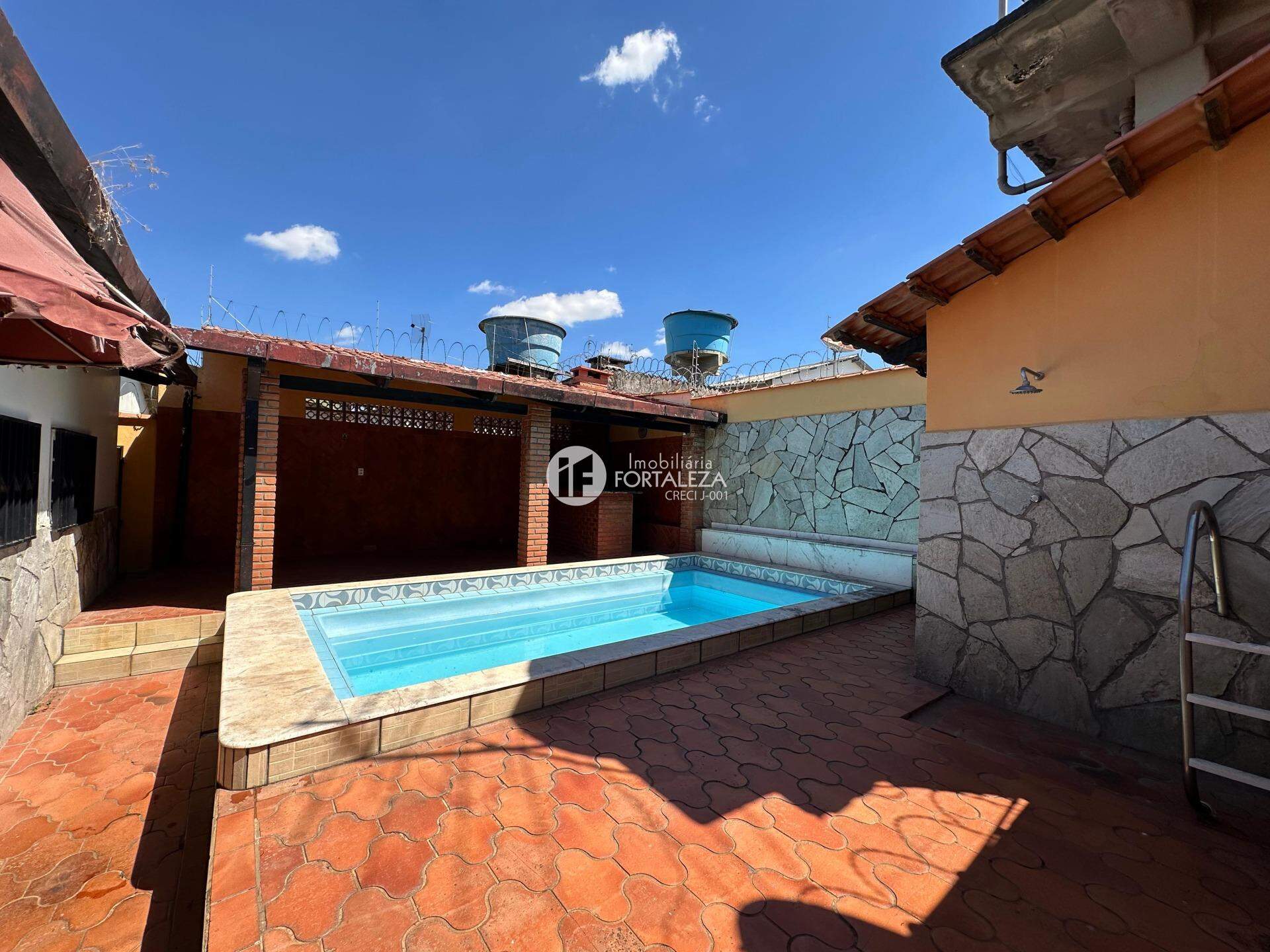 Casa à venda no Xavier Maia: 