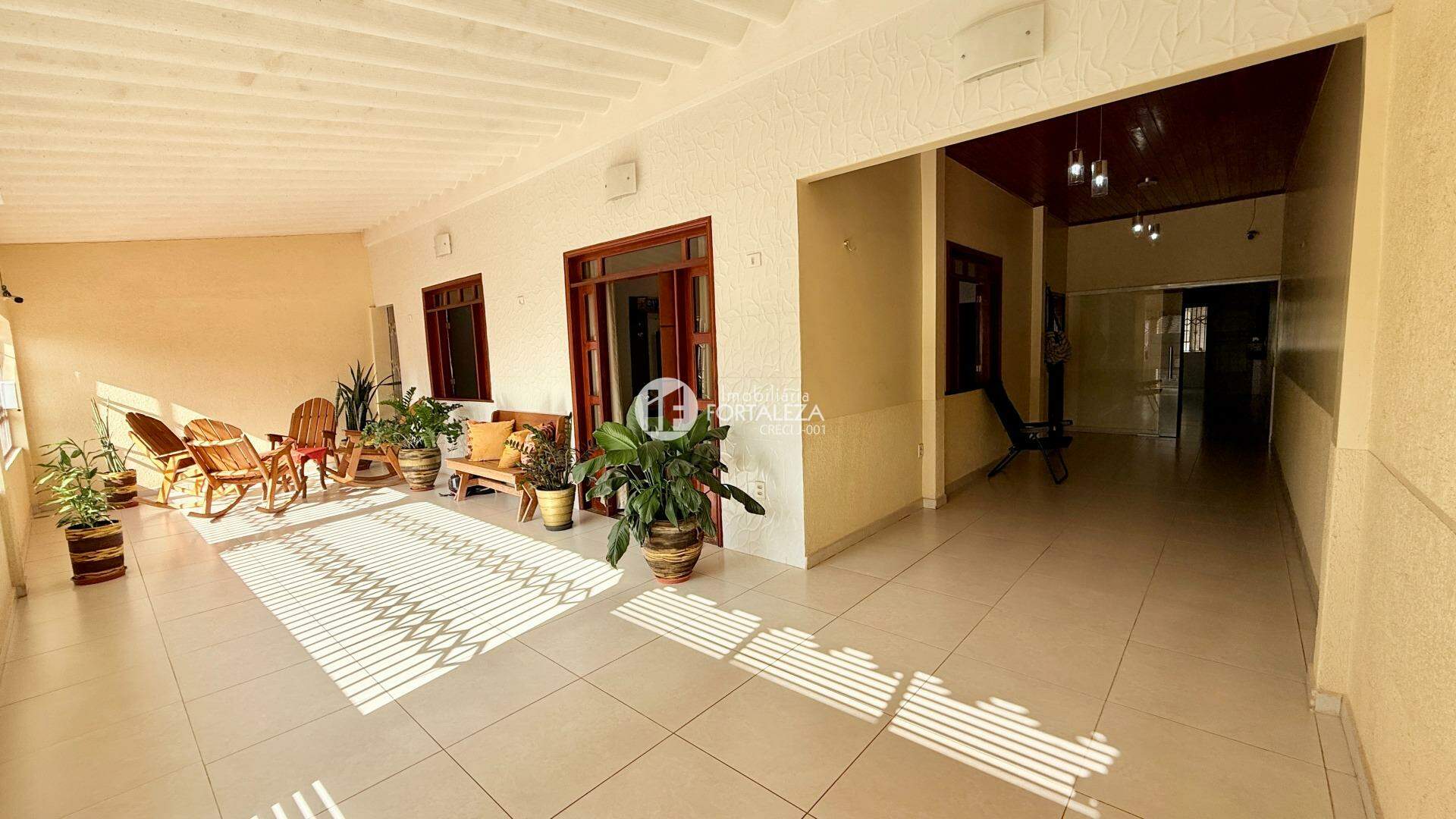 Casa à venda no Conjunto Universitário II: