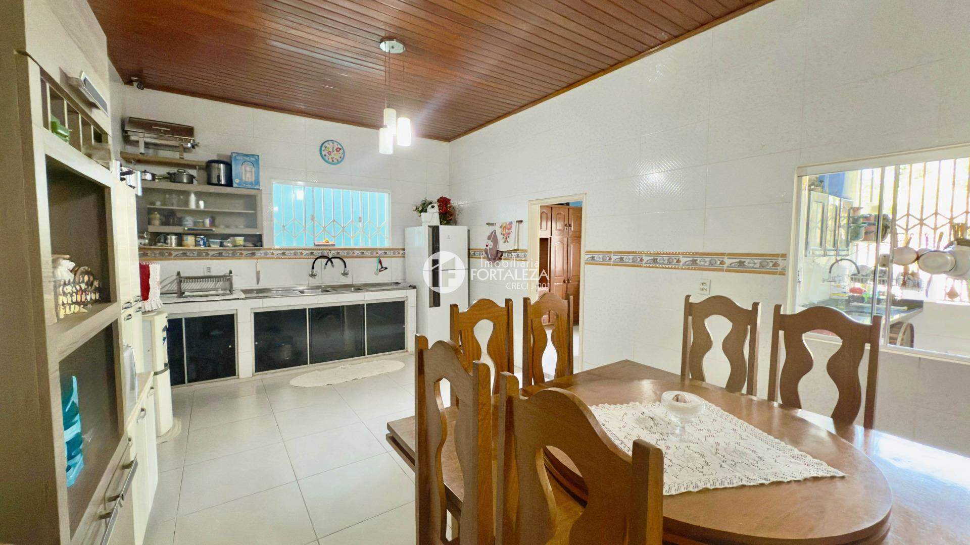 Casa à venda no Conjunto Universitário II: 