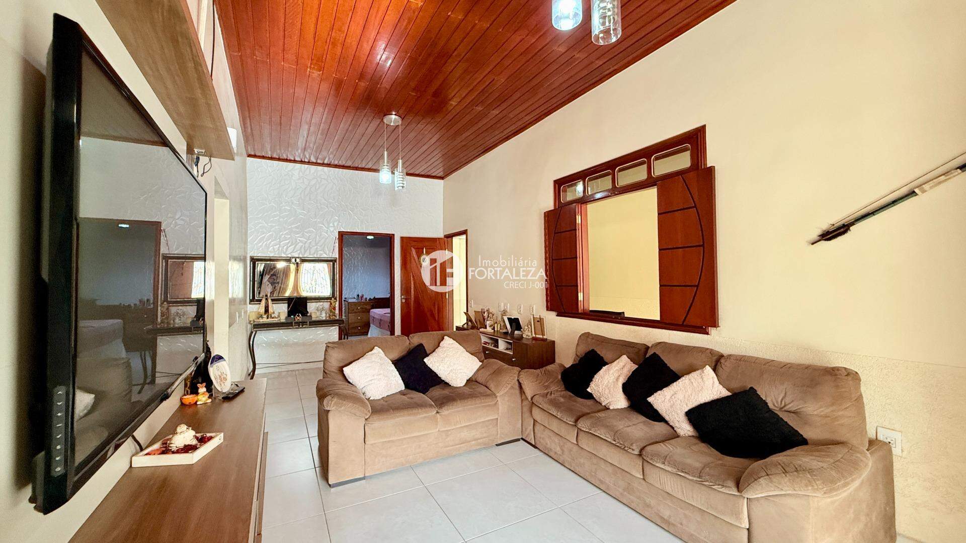 Casa à venda no Conjunto Universitário II: 