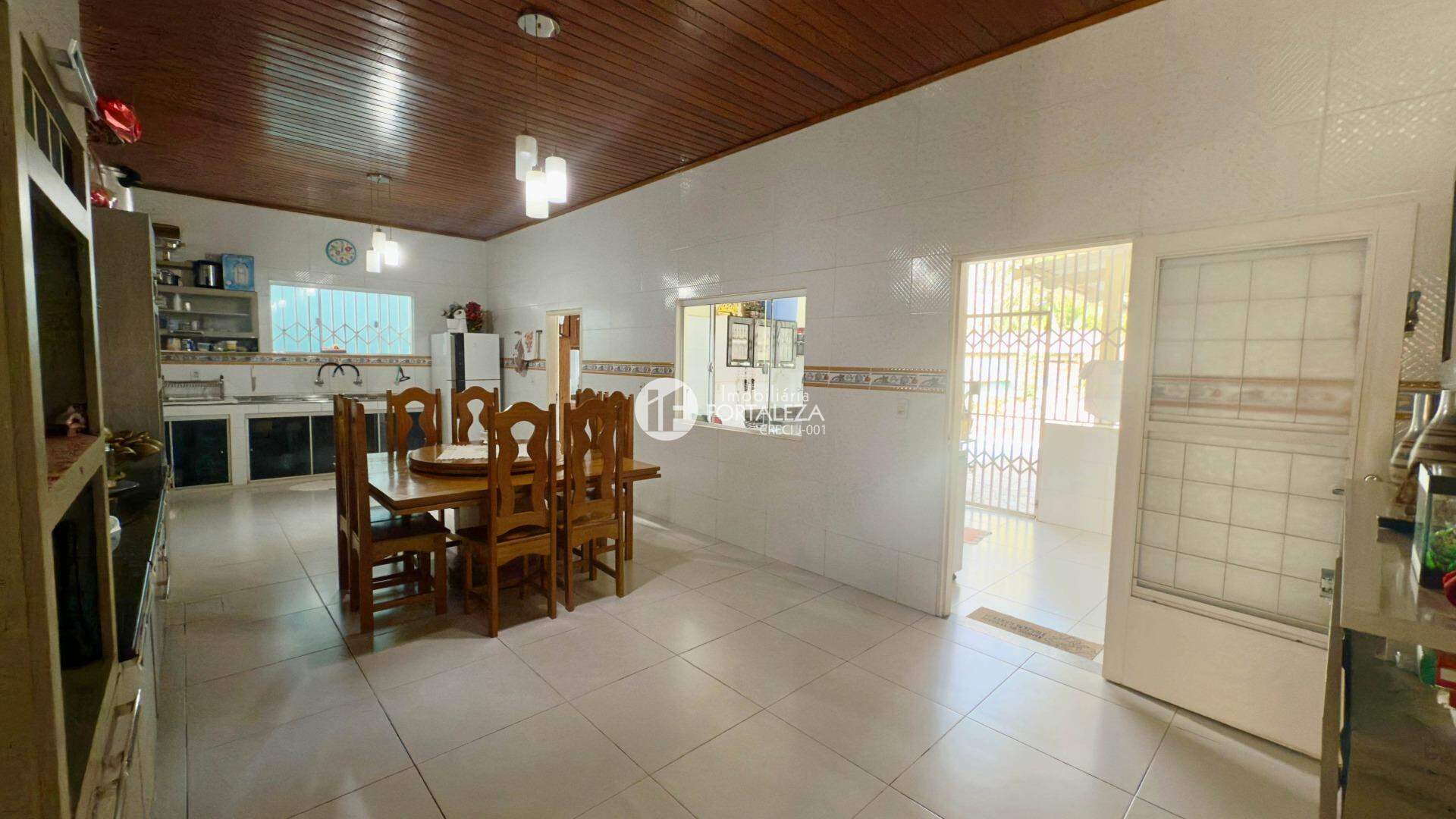 Casa à venda no Conjunto Universitário II: 