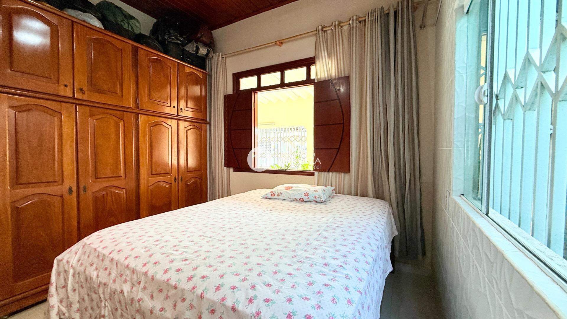 Casa à venda no Conjunto Universitário II: 