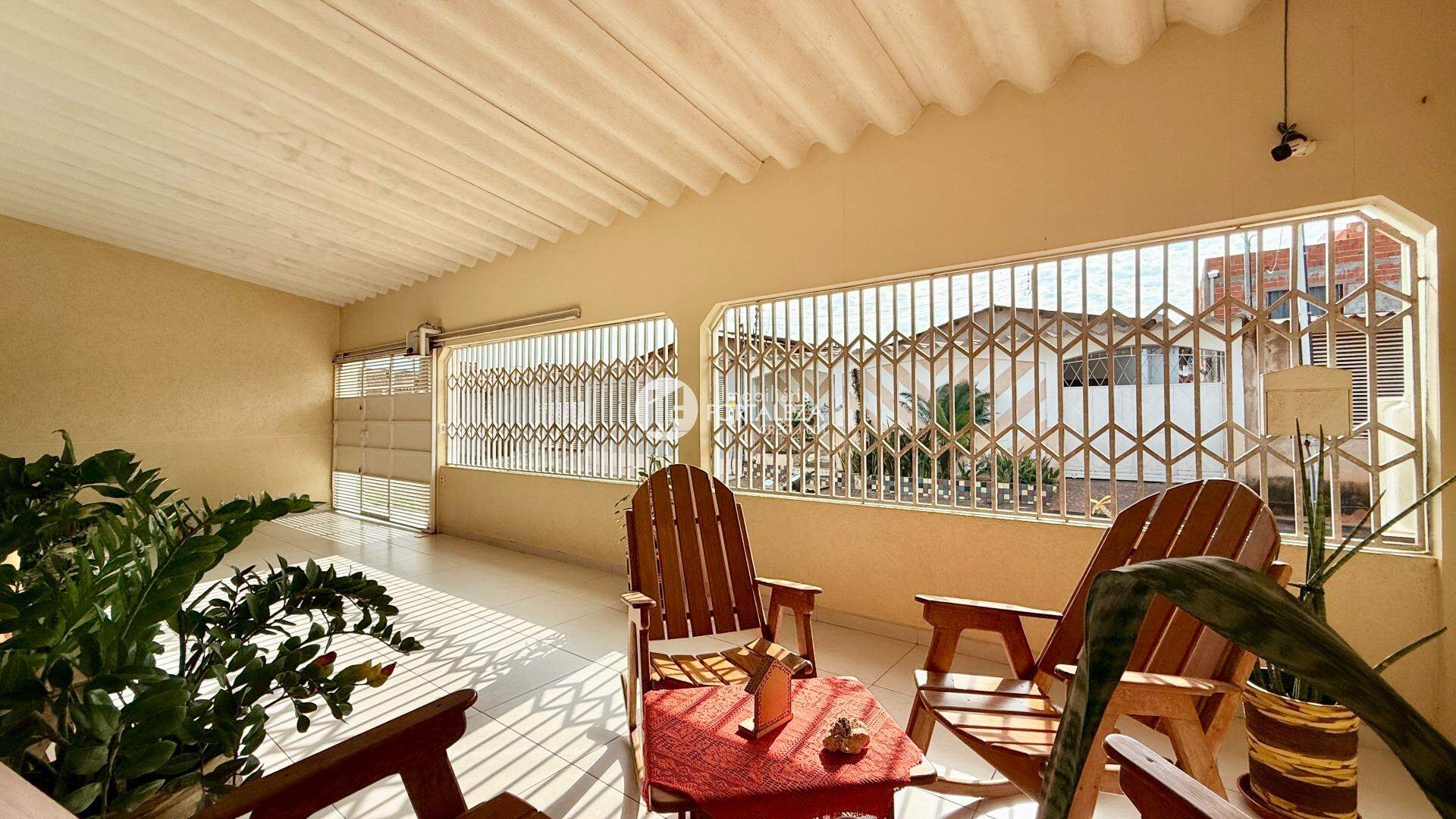 Casa à venda no Conjunto Universitário II:
